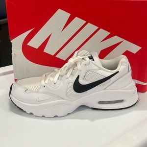 Nike Air Max Fusion White and Black Size 12 womens Brand New in box